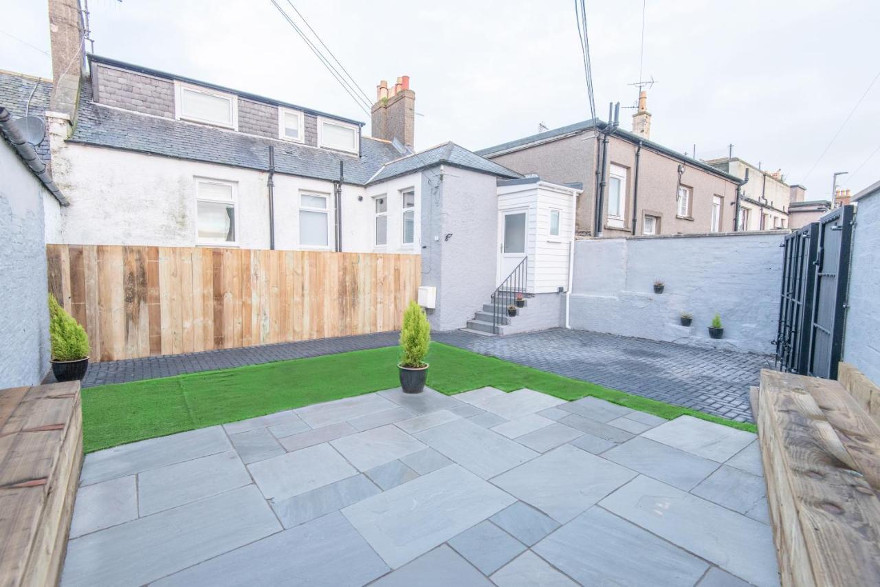 Bright, Fresh, Renovated 3 Bedroom Apartment In The Heart Of Montrose Region Region Angus Exterior foto